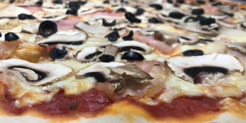 pizza royal de royal pizza mostoles » Royal Pizza Móstoles 91 617 18 22