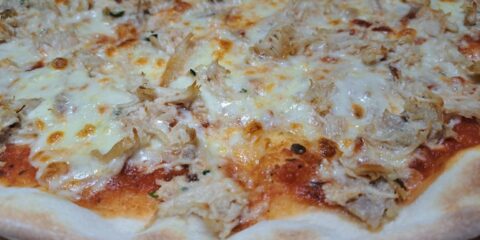 Pizza de pollo al ajillo casero de Royal Pizza Mostoles » Royal Pizza Móstoles 91 617 18 22